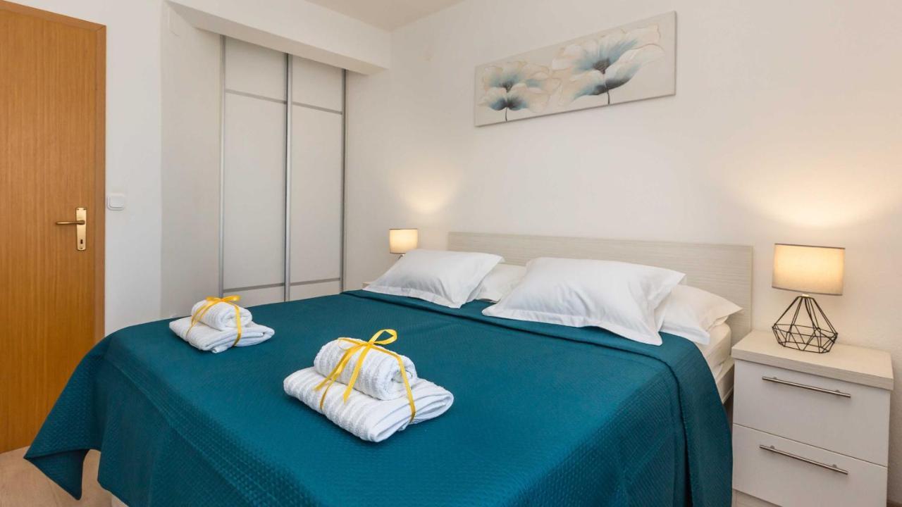 Apartments Lana Makarska Ngoại thất bức ảnh