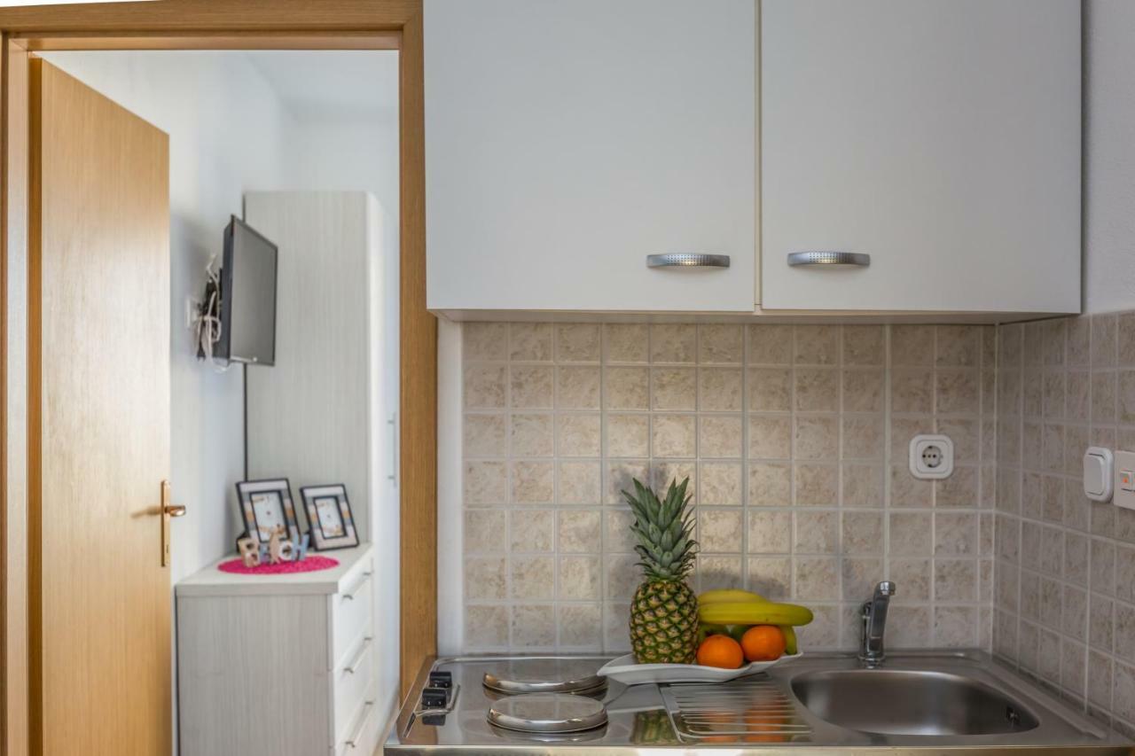 Apartments Lana Makarska Ngoại thất bức ảnh