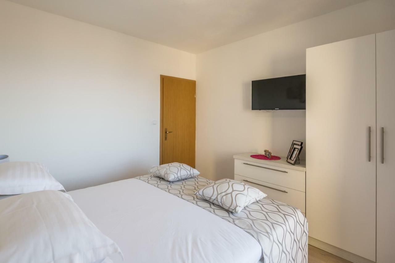 Apartments Lana Makarska Ngoại thất bức ảnh